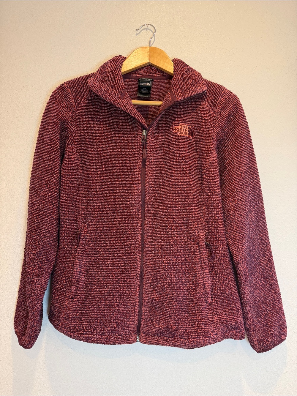 The North Face Women's Wine Red Osito Fleece Jacket Size Medium